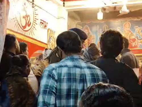 मुजफ्फरपुर में ज्वेलरी शॉप से 10 लाख की लूट:दुकानदार को बंधक बनाकर वारदात, दो बाइक से पहुंचे थे 4 बदमाश