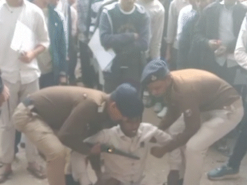 बिहार बोर्ड 10वीं परीक्षा का छठवां दिन:दोनों पाली में इंग्लिश के पेपर्स, अब तक 16 छात्र हो चुके हैं निष्कासित