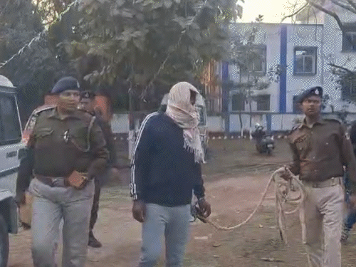 मद्य निषेध विभाग के सिपाही ने किया था अपहरण:मुंगेर में फिरौती के लिए दो युवकों को उठाया, एक अरेस्ट; छापेमारी जारी