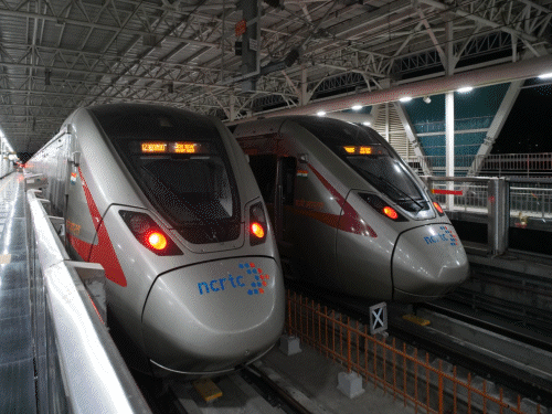 PM मोदी आज मेरठ मेट्रो- रैपिड रेल का इनॉगरेशन करेंगे:स्कूली बच्चों और श्रमिकों के साथ सफर करेंगे; 160Km की रफ्तार से दौड़ेगी