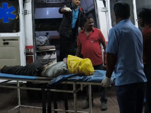 जमशेदपुर में खलासी की सड़क हादसे में मौत:टाटा मोटर्स गेट के पास हादसा, सड़क पार करते समय मारी टक्कर, सिर पर चढ़ा पहिया