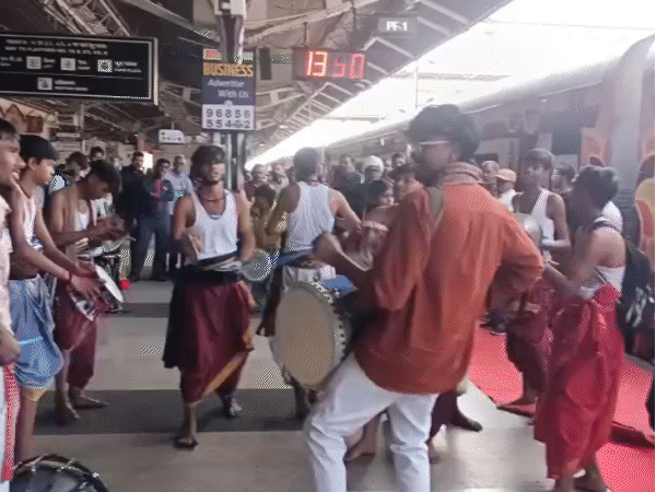 जबलपुर से 800 बुजुर्ग रामेश्वरम–मदुरै के लिए रवाना:मुख्यमंत्री तीर्थ दर्शन योजना के तहत यात्रा, जबलपुर से 290 यात्री ट्रेन में हुए सवार