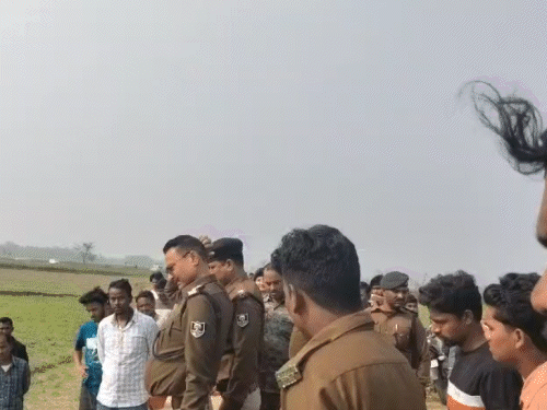 किशनगंज में 3 लाख में बड़े भाई का मर्डर कराया:5 बदमाशों को दी सुपारी; सुनसान इलाके में पीट-पीटकर मार डाला, सड़क किनारे फेंका शव