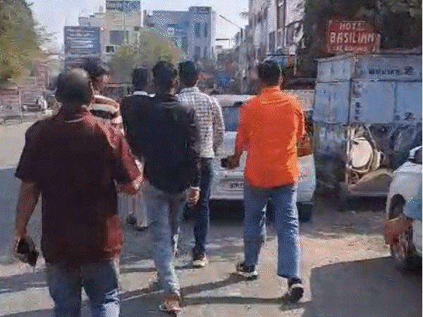 स्कूल-कॉलेज से होटल तक खुफिया नेटवर्क:ऑटो वाले और स्टूडेंट हैं मुखबिर, हिंदू संगठनों को देते हैं लव जिहाद के कथित मामलों की सूचना