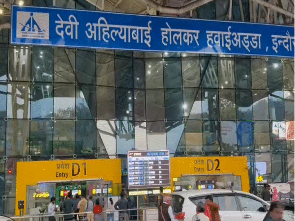 इजराइल-ईरान जंग…MP के 100 से ज्यादा लोग दुबई में फंसे:इंदौर के नेता, बिल्डर, बिजनेसमैन भी शामिल; एयर इंडिया की फ्लाइट कैंसिल