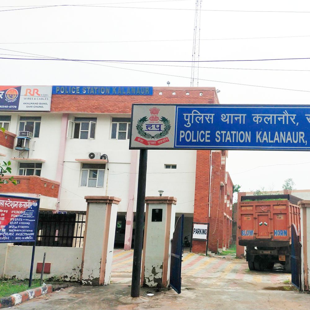 रोहतक के कलानौर में कुख्यात बाइक चोर काबू:पहले दर्ज हैं चोरी के 4 केस; प्लॉट में खड़ी मोटरसाइकिल चुराई थी