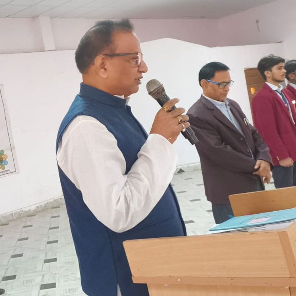 हर 6 में से 1 मौत कैंसर से- डॉ. रजनीश:नवोदय विद्यालय में विश्व कैंसर दिवस पर नशामुक्ति कार्यक्रम