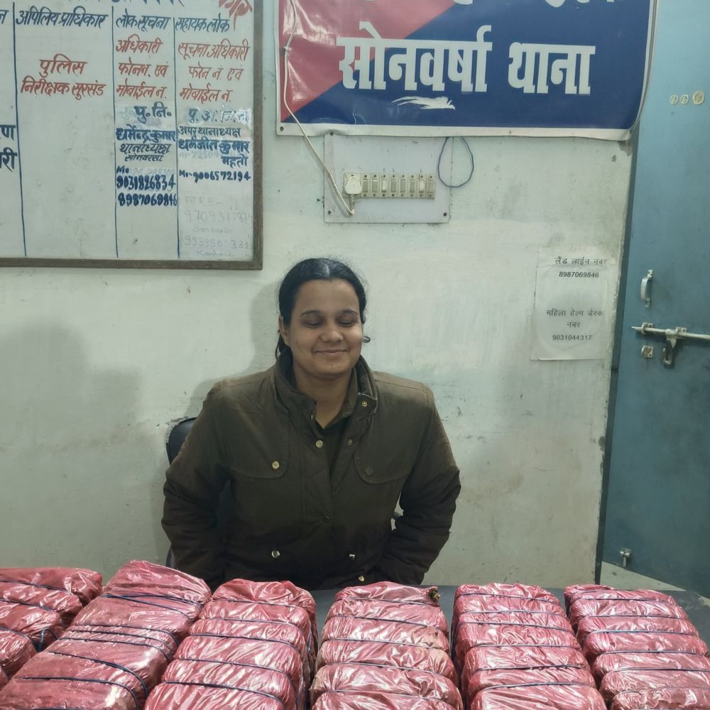 बसतपुर में 30 किलो गांजा जब्त, ऑटो चालक हिरासत में:झीम नदी पुल पर पुलिस ने की कार्रवाई