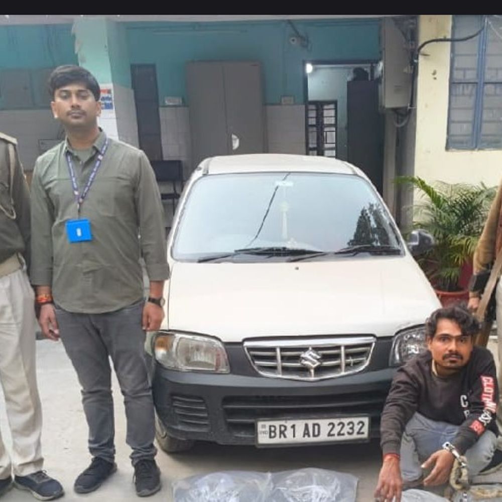 मसौढ़ी में शराब तस्कर गिरफ्तार:160 लीटर शराब और कार जब्त, उत्पाद विभाग की कार्रवाई