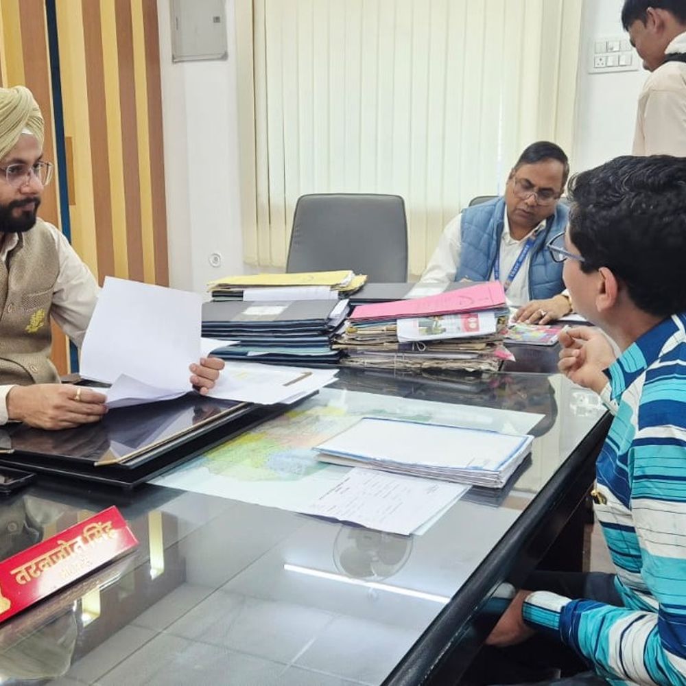 बेतिया में ‘सात निश्चय-3’ के तहत जनसुनवाई कार्यक्रम:DM को मिली टोटल 79 शिकायतें, संबंधित अधिकारियों को दिए निर्देश