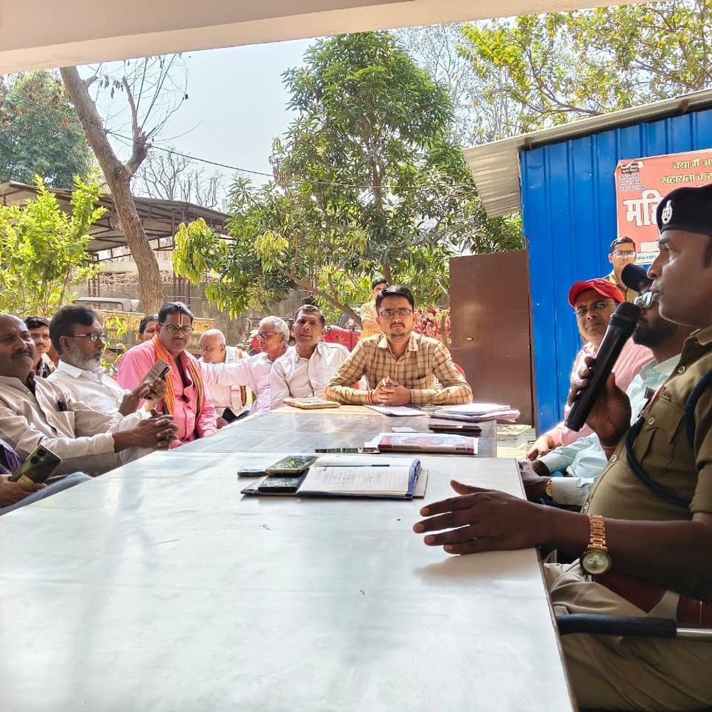 रोहतास में शांति समिति की बैठक:होली-रमजान पर डीजे बैन रहेगा, भड़काऊ पोस्ट पर होगी कार्रवाई