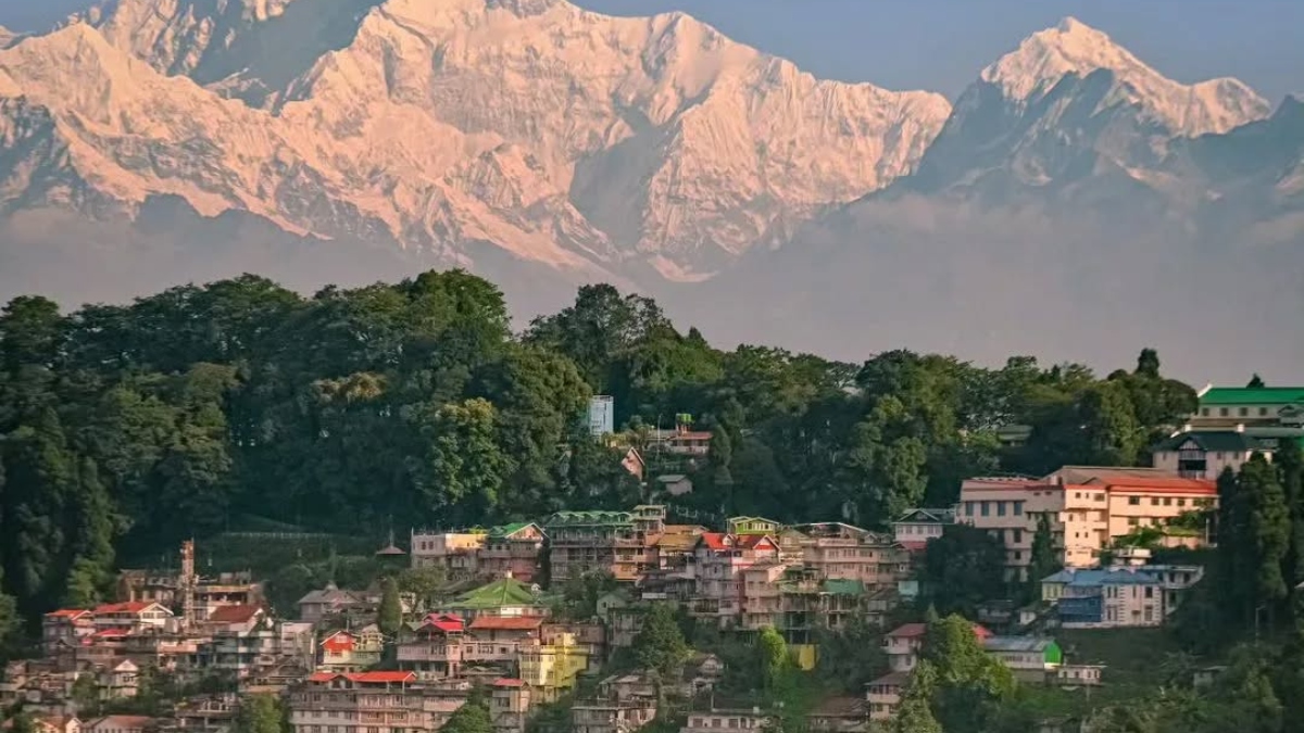 मार्च की शुरुआत में किस हिल स्टेशन को करें एक्सप्लोर, साफ आसमान-सुहावना मौसम, देखने लायक होगा नजारा