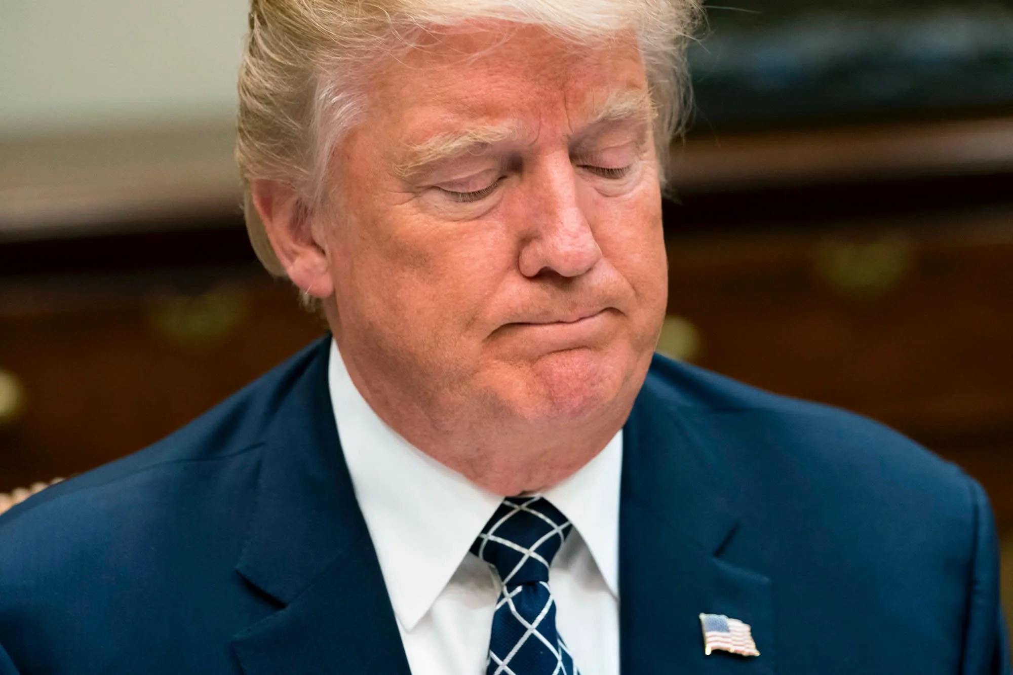 ट्रंप पर भरोसा घटा, सिर्फ 32% को लगती हैं प्राथमिकताएं सही