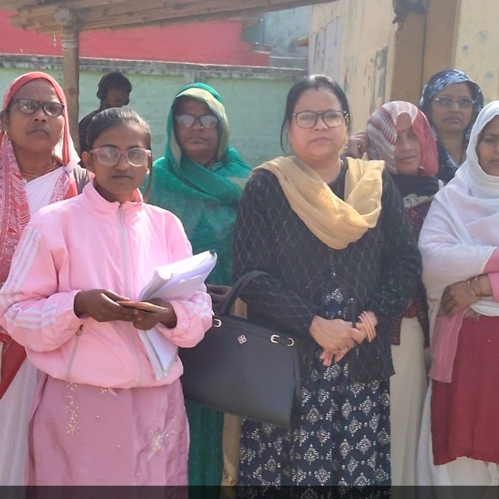 मधुबनी फार्मर रजिस्ट्री महाअभियान में राज्य में दूसरे स्थान पर:डीएम की सख्त मॉनिटरिंग, 15 CSC संचालकों का निबंधन रद्द, पंचायतों में कैंप