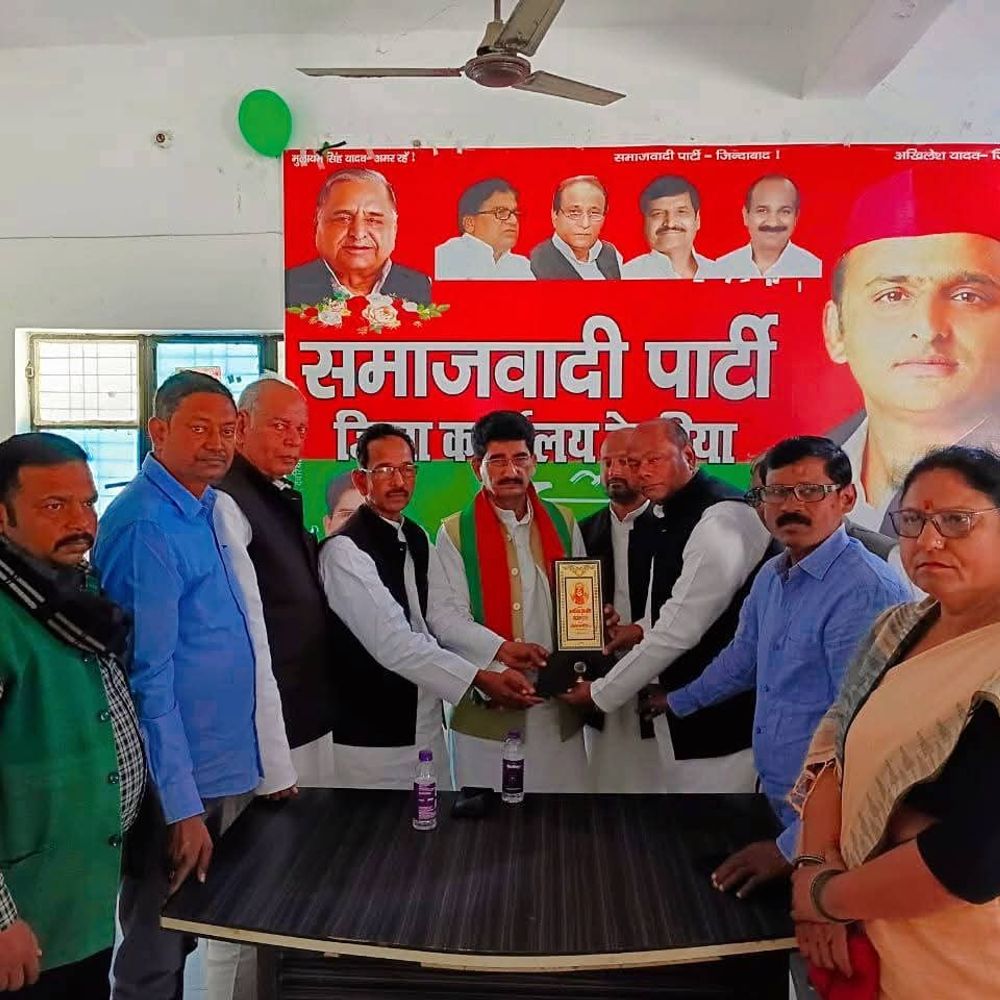 सपा कार्यालय में संत गाडगे जयंती मनाई गई:पूर्व विधायक मुक्तिनाथ, मंत्री शाकिर अली को भी श्रद्धांजलि