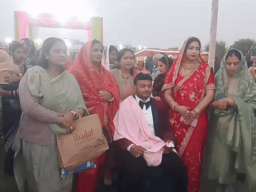 ओलिंपियन पहलवान की शादी आज:झज्जर में पिता के दोस्त की बेटी संग सात फेरे लेंगे; लग्न में सिर्फ चांदी का सिक्का लिया