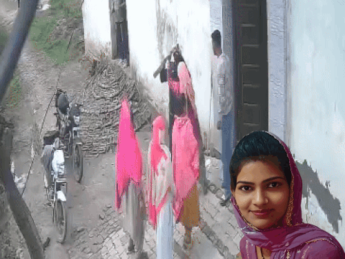 ‘₹20 हजार के लिए बेटी मार डाली’:कैथल में पिता बोले- दुकान में लॉस कहकर पैसे लाने का दबाव बनाया, पति ने फट्‌टी से पीटा