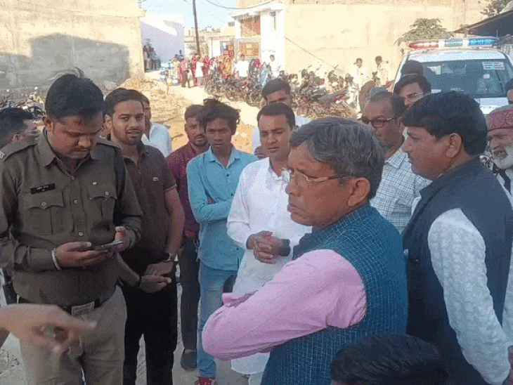 रीवा में देवी-देवताओं पर आपत्तिजनक टिप्पणी का विवाद गहराया:मेडिकल कॉलेज के डॉक्टर ने वीडियो जारी कर विरोध जताया; कार्रवाई की मांग