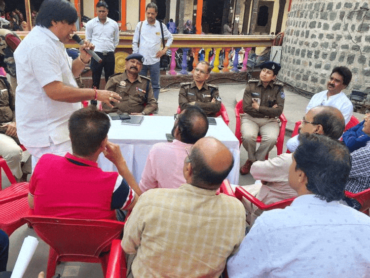 राजवाड़ा पर हुई व्यवस्थाओं की समीक्षा:व्यापारी बोले- नियमों का उल्लंघन करने वालों पर करें कार्रवाई, हमारा पूरा सहयोग