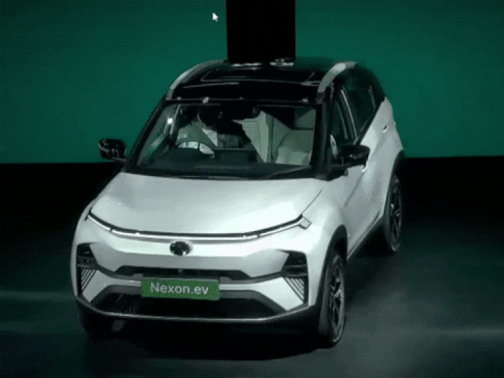 जनवरी 2026 में टाटा नेक्सन बनी देश की नंबर-1 कार:रिकॉर्ड 23,365 यूनिट्स बिकीं, मारुति की डिजायर को पीछे छोड़ा