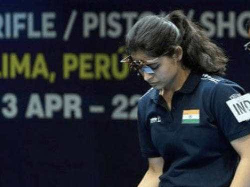 एशियन चैंपियनशिप में निशाना लगाएगी मनु भाकर और सुरुचि फोगाट:डबल इवेंट में जीता था ब्रॉन्ज मेडल, 118 एथलीट शामिल; दिल्ली में प्रतियोगिता