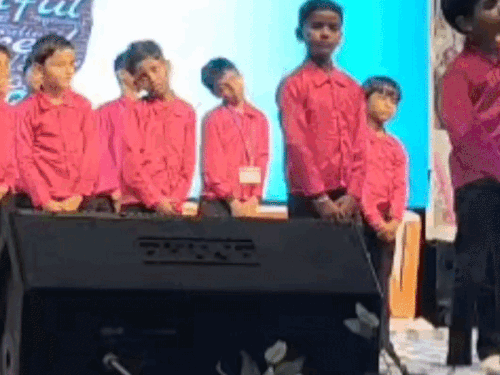 नन्ही प्रतिभाओं ने जीता बड़ों का दिल:एनुअल फंक्शन में छात्र-छात्राओं ने दिखाया टैलेंट, तालियों की गड़गड़ाहट से गूंजता रहा ऑडिटोरियम