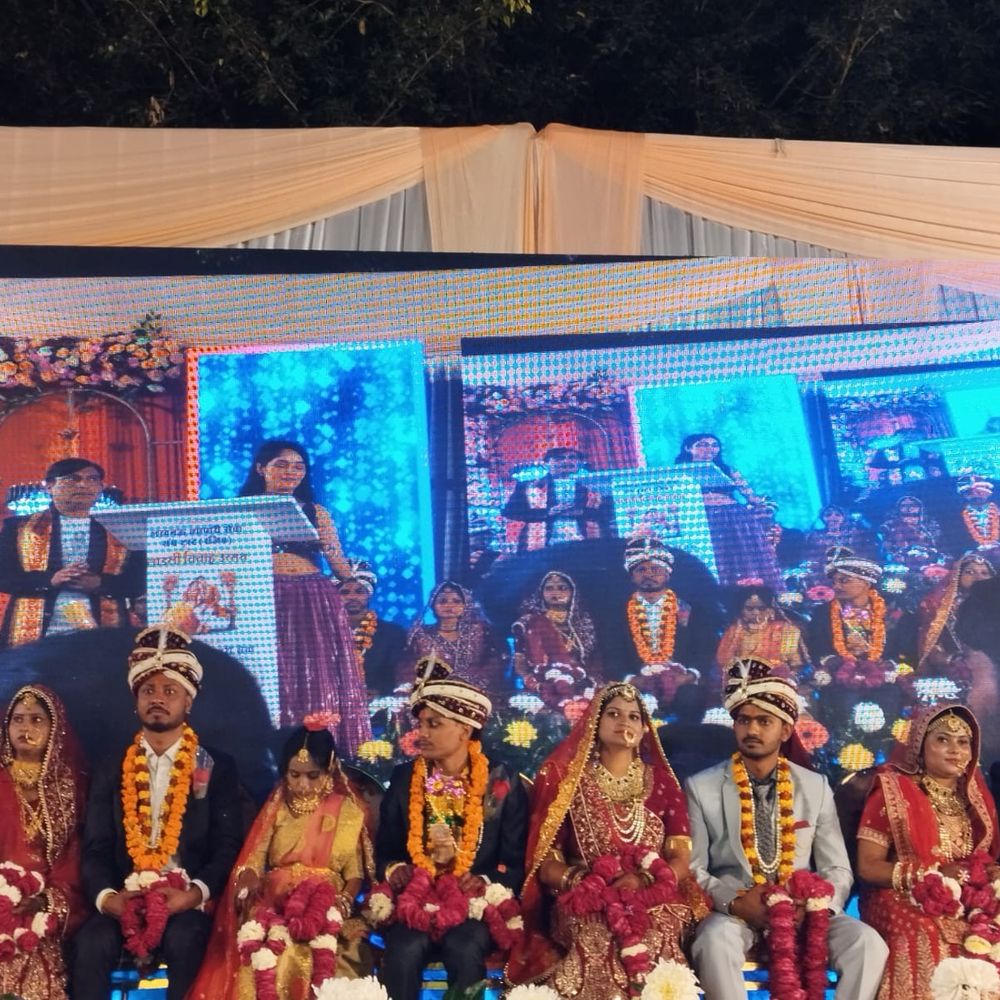 लखनऊ में 15 जोड़ों का एकसाथ विवाह:व्यापारी सेवा संघ ट्रस्ट ने चौथा लाडली उत्सव मनाया