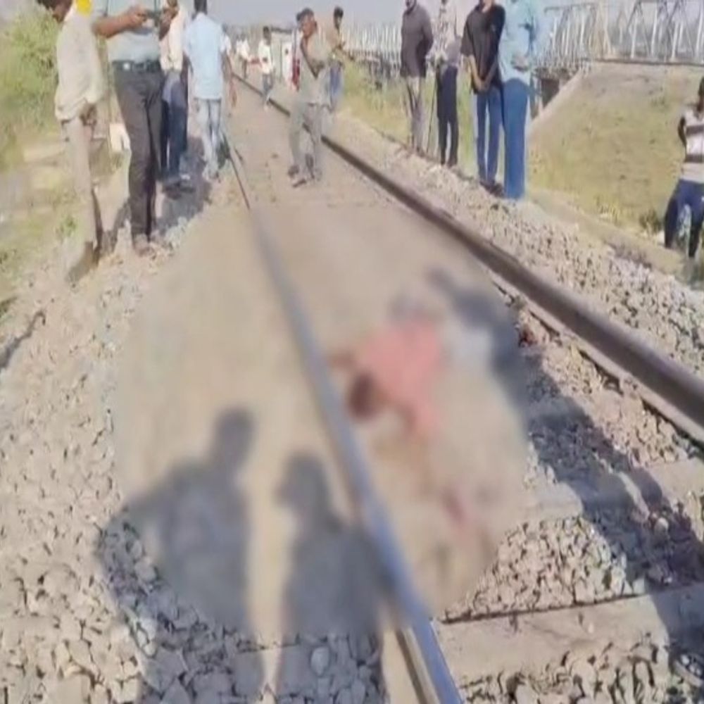 जांजगीर में सुसाइड की दो घटनाएं:मालगाड़ी के सामने कूदकर युवक ने आत्महत्या की, कारण अज्ञात, दूसरी घटना में फांसी के फंदे पर मिली लाश