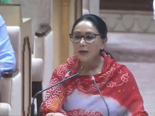 टोंक में देवली बस स्टैंड पर विकास कामों की घोषणा:मालपुरा में नॉन-पेचेबल सड़कों की होगी मरम्मत; कांग्रेस नेता बोले- बजट में भेदभाव हुआ