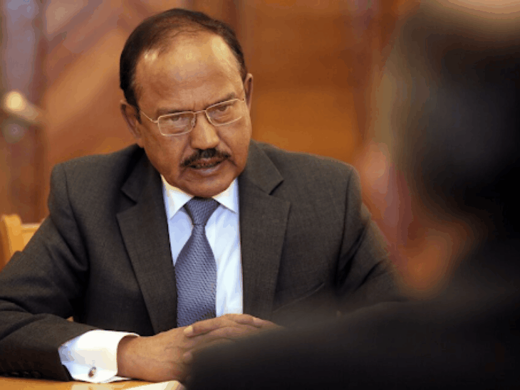 दावा- डोभाल की बैकडोर बातचीत के बाद अमेरिकी ट्रेड डील:अमेरिकी विदेश मंत्री से कहा था- भारत झुकेगा नहीं, चाहे ट्रम्प के हटने का इंतजार करना पड़े