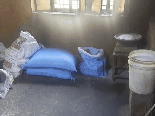 कचरी में पड़ा था अधिक रंग; 1 क्विंटल नष्ट:खाद्य सुरक्षा विभाग की टीम ने लिए 4 नमूने