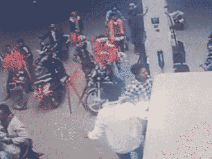 जबलपुर में पेट्रोल पंप कर्मचारियों पर हमला:सिगरेट पीने को लेकर हुआ विवाद; आरोपियों की तलाश में जुटी पुलिस