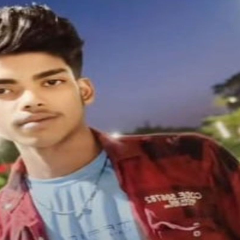 भागलपुर में नाबालिग ने जहर खाकर की आत्महत्या:परिवार के लोग खेत में काम करने गए थे, लौटे तो बेहोश पड़ा था; इलाज के दौरान गई जान