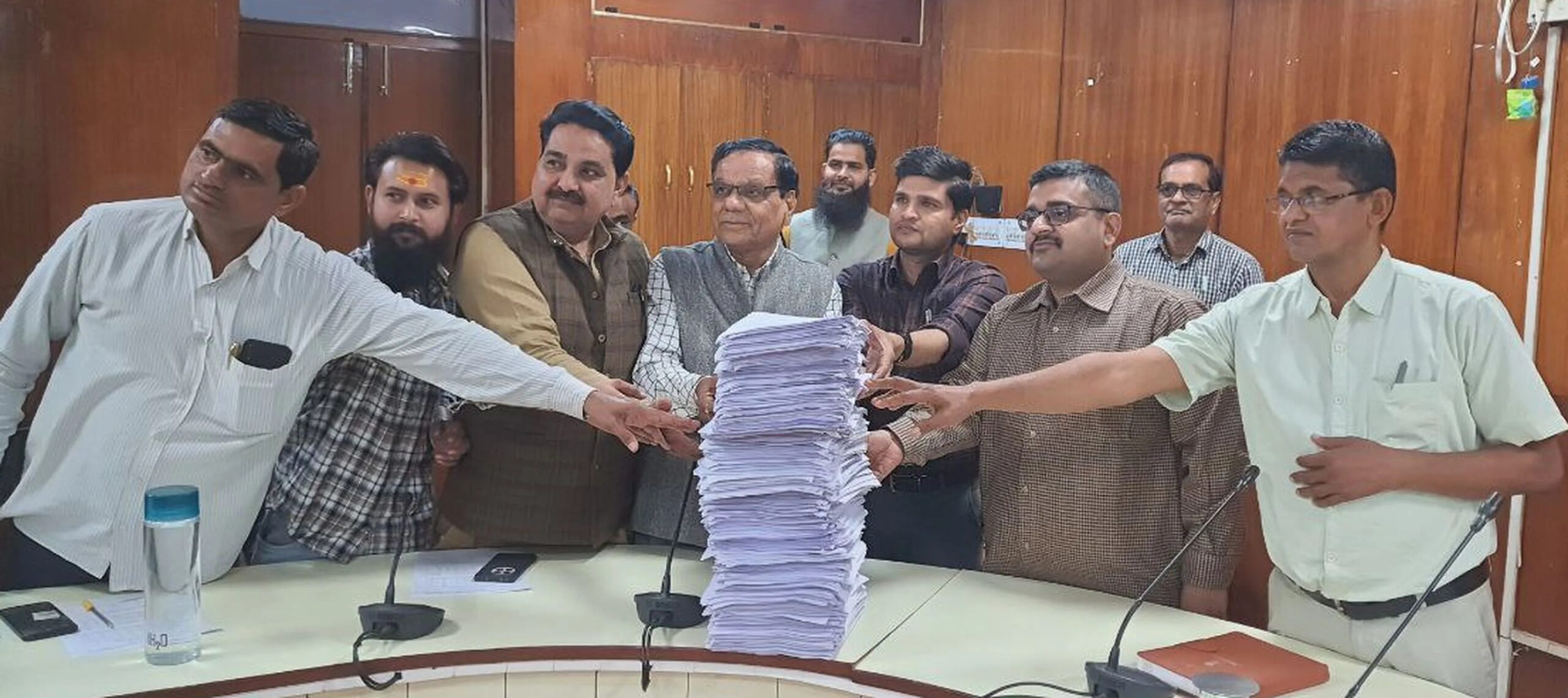 लो जी, हो गई एसआईआर….राजस्थान के इस जिले में अब 10 लाख 79 हजार 730 मतदाता, 17209 मतदाताओं की हुई बढ़ोतरी