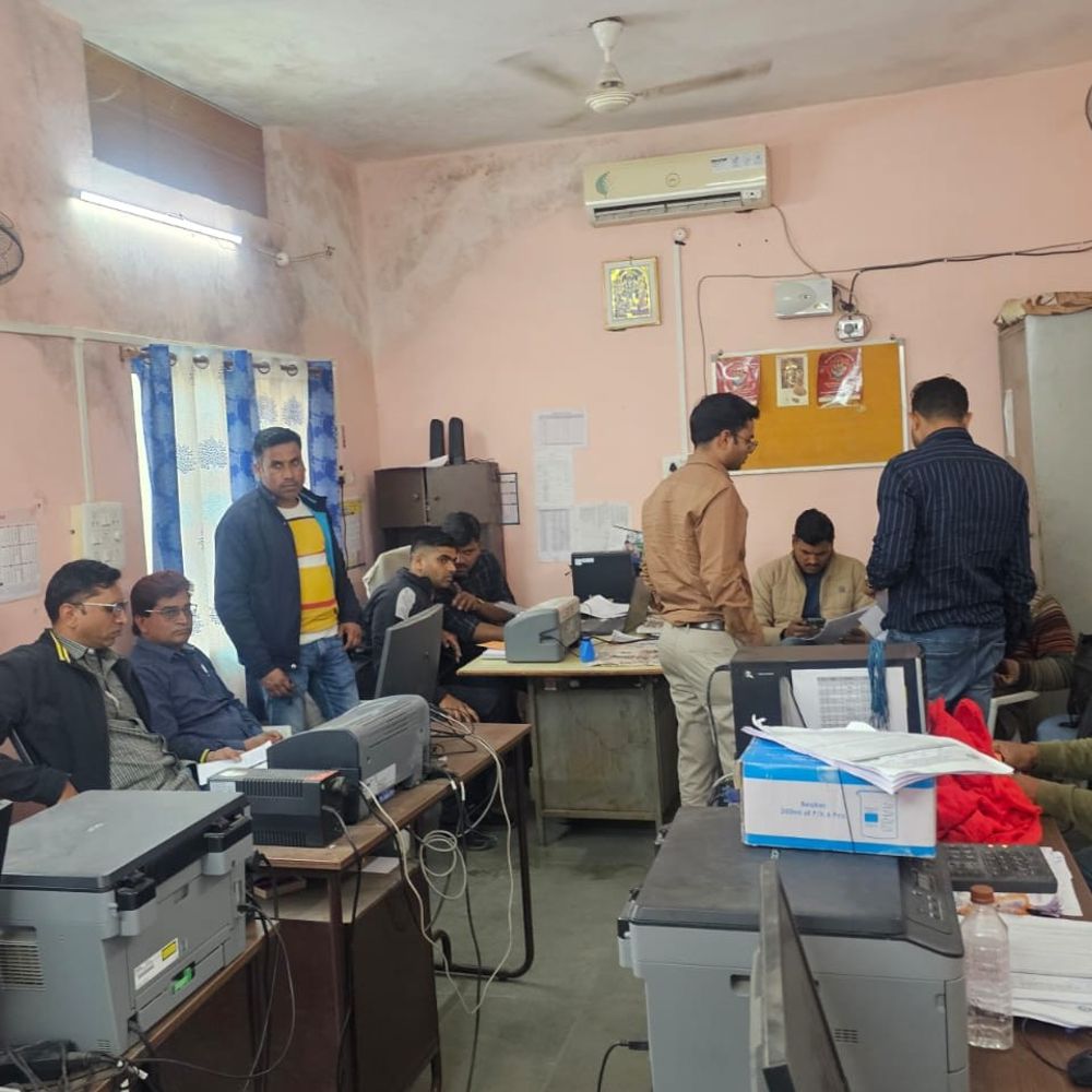 छिंदवाड़ा में 50 हजार की रिश्वत लेते कंप्यूटर ऑपरेटर ट्रैप:किडनी पेशेंट दिव्यांग नर्स से मांगी थी घूस; CMHO बोले थे- कलेक्टर मेरे अधिकारी नहीं