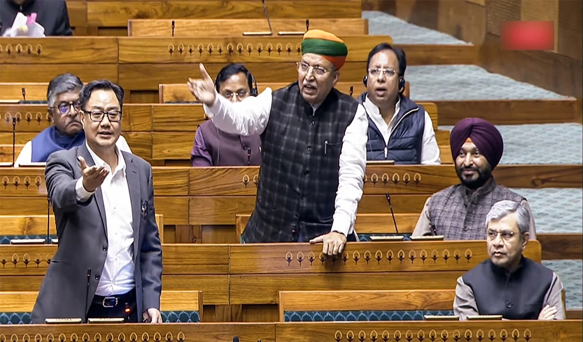 Rahul Gandhi के ‘देश बेचा’ आरोप पर Kiren Rijiju का पलटवार- ‘कोई माई का लाल पैदा नहीं हुआ’, अब नोटिस की तैयारी