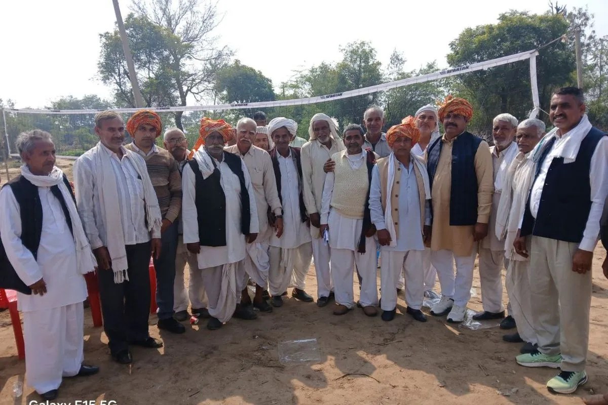 ग्राम सेवा सहकारिता समिति के लिए भूमि दान की