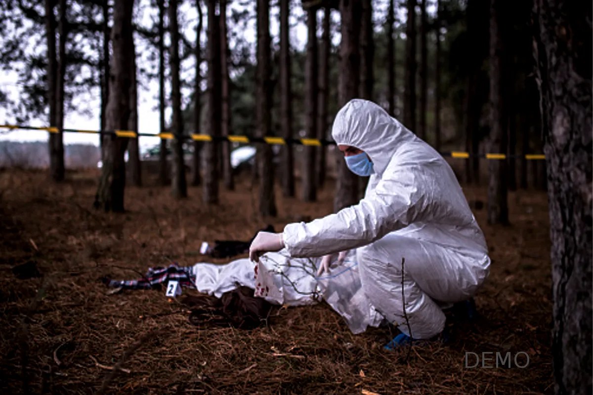 सफेद साड़ी और गले में मंगलसूत्र… जंगल में पड़ी मिली महिला की अर्धनग्न लाश, फैली सनसनी