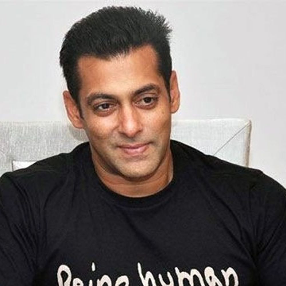 सलमान का ‘बैटल ऑफ…’ के सीन पर ट्रोलर्स को जवाब:कहा- किसी को रोमांटिक लगता है, लेकिन कर्नल हूं, जो जवानों को हौसला देता है