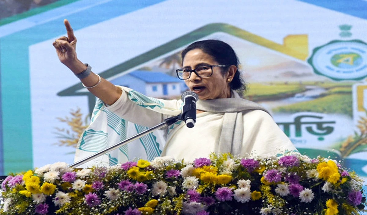 चुनाव आयोग पर Mamata Banerjee का बड़ा हमला, West Bengal में बताया ‘संस्थागत अतिक्रमण’ का खतरा