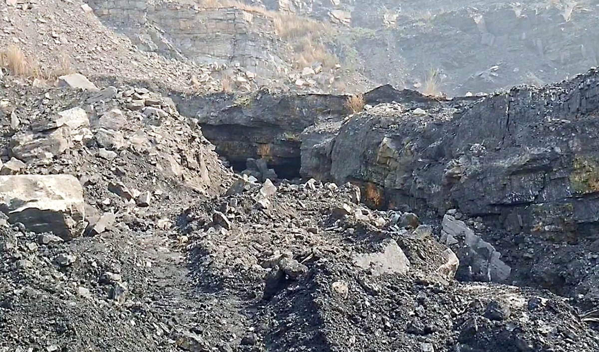 Meghalaya Illegal Mining: NGT के बैन के बावजूद जानलेवा खनन, ब्लास्ट में Assam के 16 मजदूरों की मौत