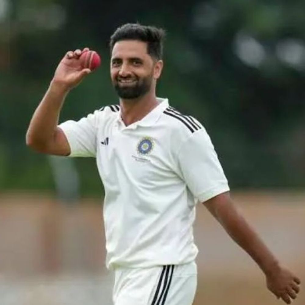 रणजी ट्रॉफी- उत्तराखंड पहली बार सेमीफाइनल में पहुंचा:जम्मू-कश्मीर क्वार्टर फाइनल में MP को हराने के करीब, आकिब नबी को 10 विकेट