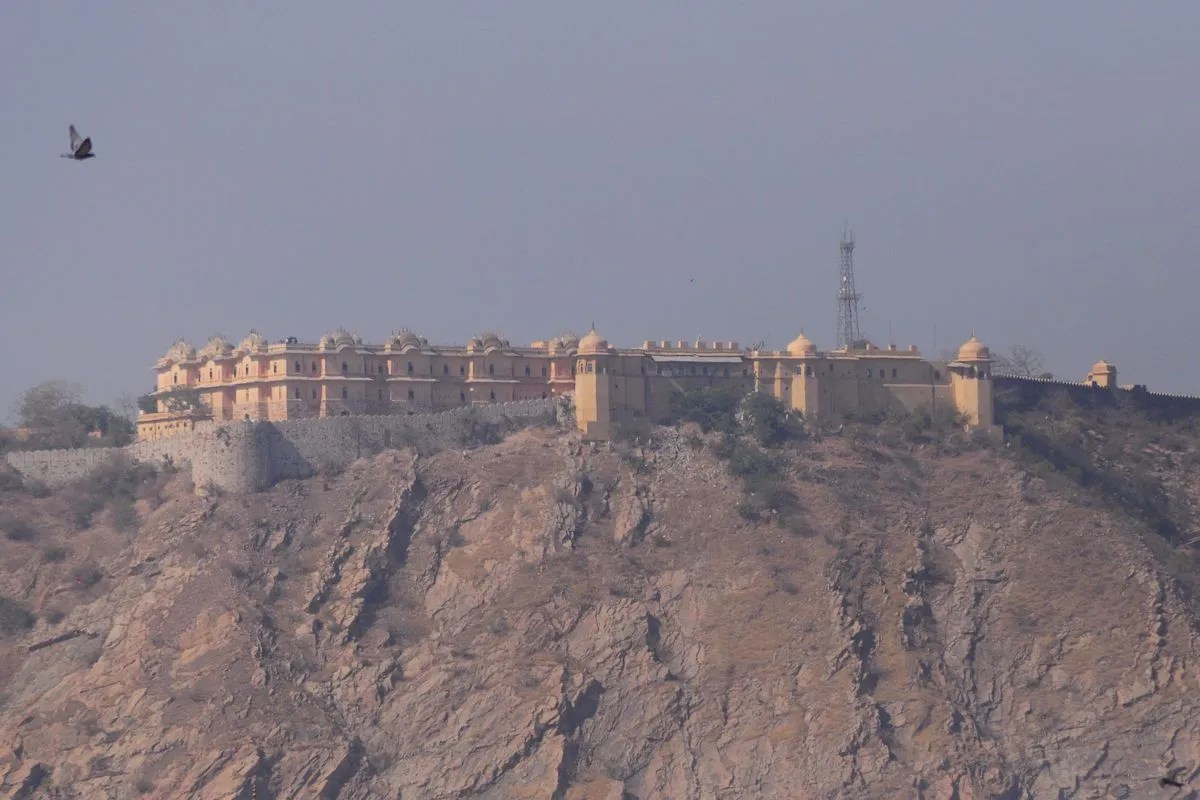 नाहरगढ़ से देखिए सनसेट और गलता की पहाड़ियों से सनराइज का नजारा