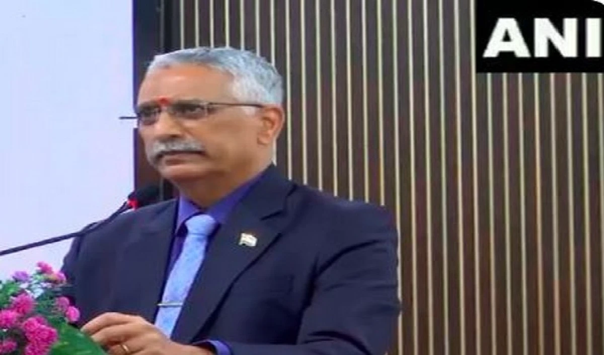 Rahul Gandhi ने छेड़ा, सरकार ने रोका, नरवणे की किताब ‘Four Stars of Destiny’ पर क्यों है संग्राम?