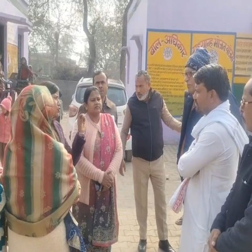 टीचर के निलंबन का मामला:मथुरा का प्राथमिक विद्यालय बना राजनीति का केंद्र,कांग्रेस जिलाध्यक्ष ने कहा नफरत फैलाने का काम कर रही भाजपा