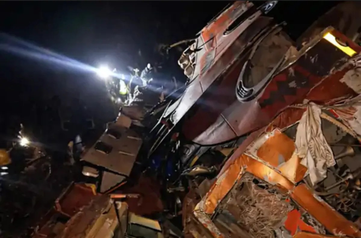 नेपाल में भीषण एक्सीडेंट: त्रिशूली नदी में जा गिरी यात्रियों से भरी बस, बिछ गई लाशें