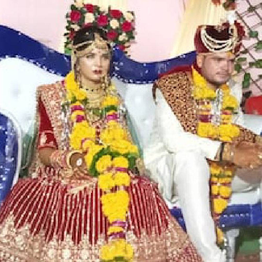 6 साल में 3 शादियां, अब चौथी करने जा रहा:झांसी में लुटेरे दूल्हा के विरोध में 3 पत्नियां, बोली- दहेज हड़पकर हमें घर से निकाला