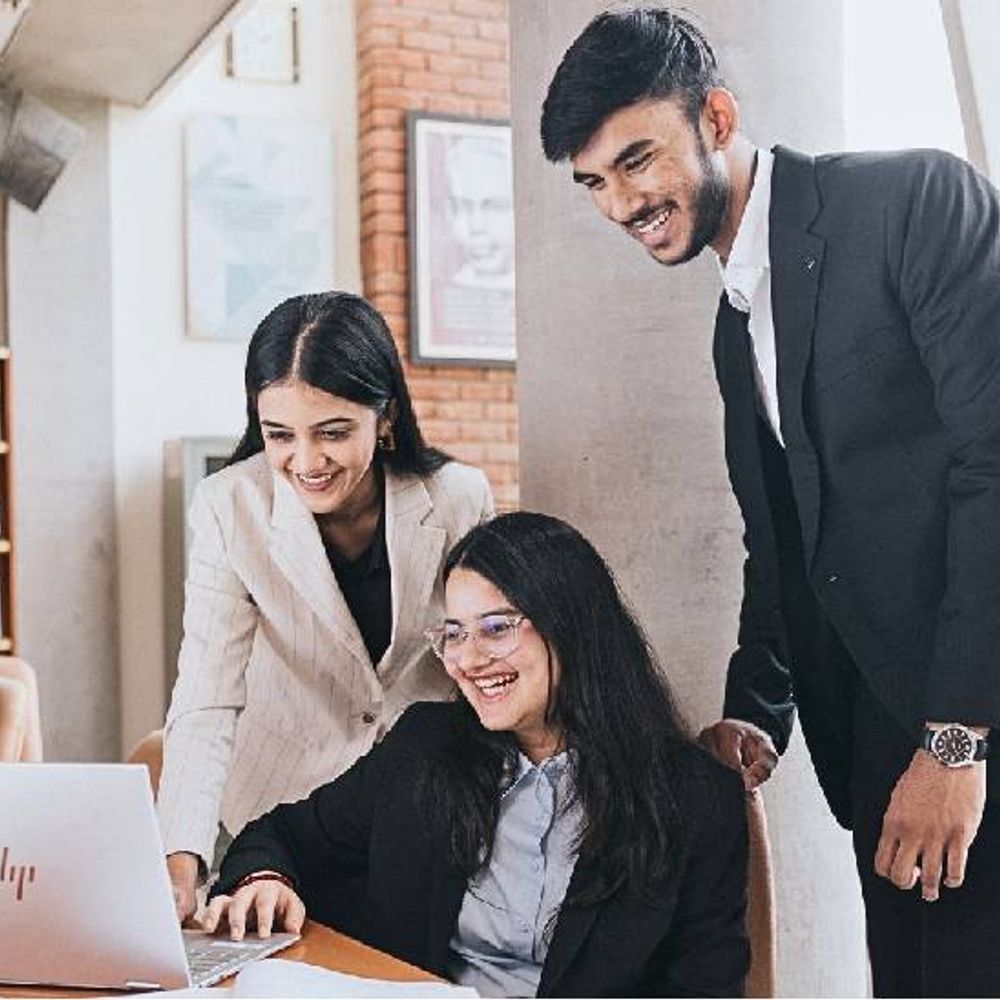 इंपैक्ट फीचर:अगर AI एमबीए स्किल्स को रिप्लेस कर सकता है, तो रिक्रूटर यहां 36+ LPA क्यों ऑफर कर रहे हैं?