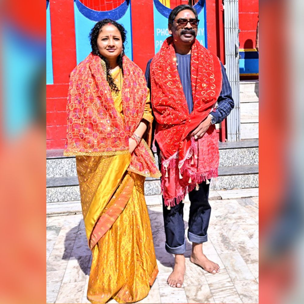 मुख्यमंत्री हेमंत सोरेन पहुंचे मां छिन्नमस्तिका मंदिर:शादी की सालगिरह पर पत्नी संग की पूजा, मंदिर परिसर में सुरक्षा व्यवस्था भी रही चाक-चौबंद