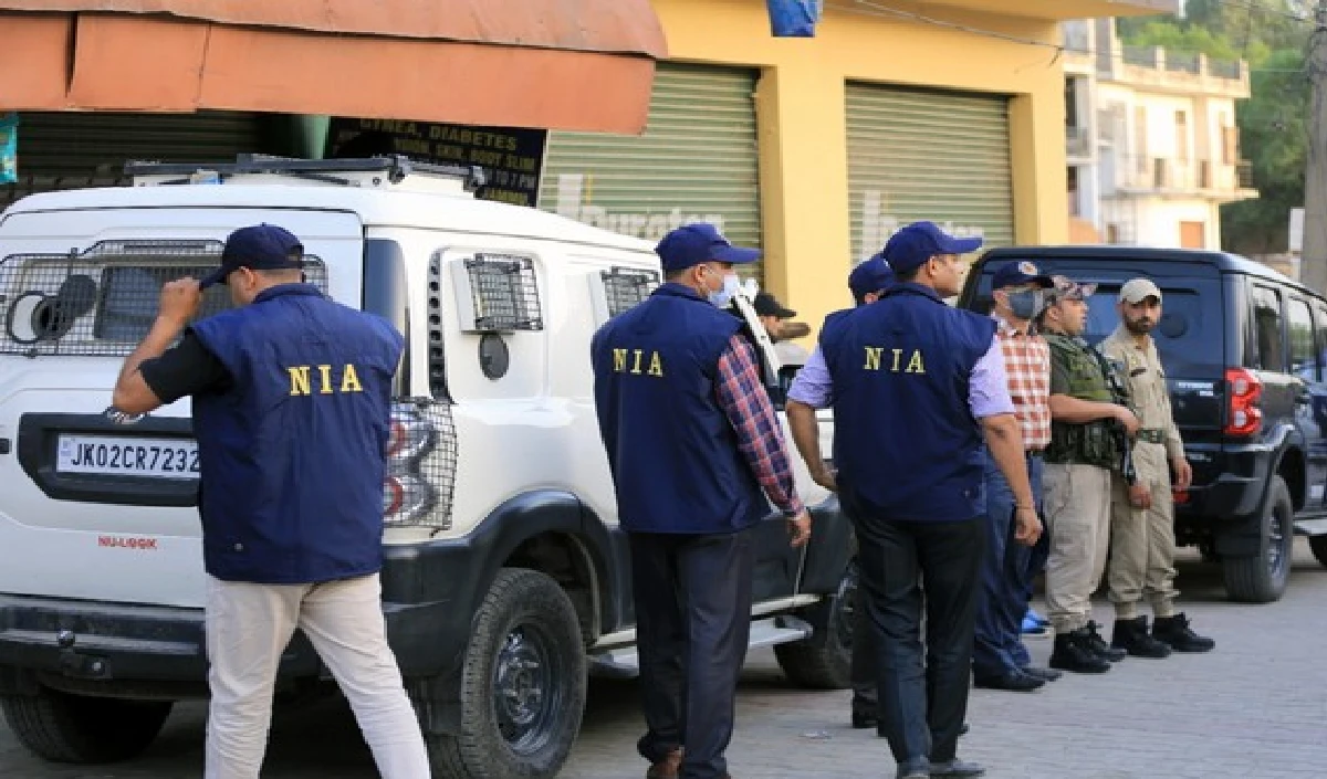 लाल किले के पास घूम रहा था फर्जी NIA अफसर, हुआ गिरफ्तार